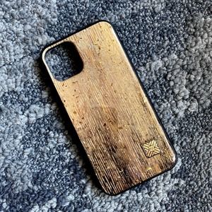 iPhone 11 Case Vertical Print Gold Black NEW